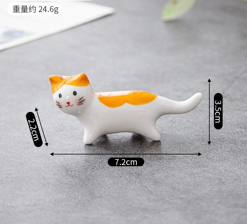 Ceramic Cat Chopstick Rest & Cutlery Holder – Cute Miniature Kitten Tableware Accent