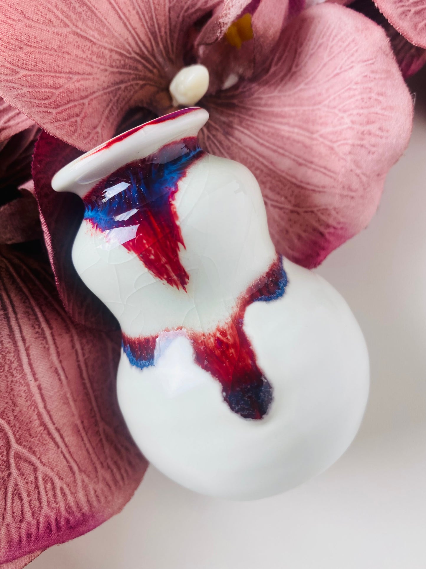 Handmade Little White Vases with Crackle Top Layer Glaze