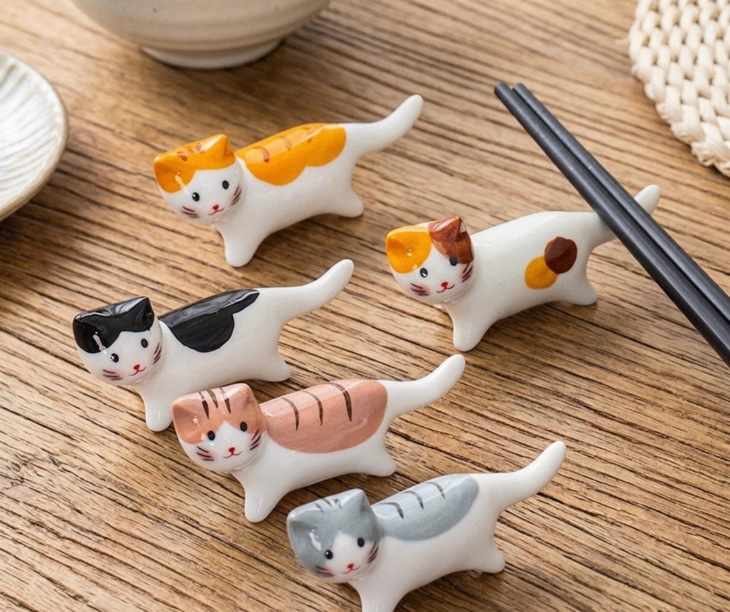 Ceramic Cat Chopstick Rest & Cutlery Holder – Cute Miniature Kitten Tableware Accent