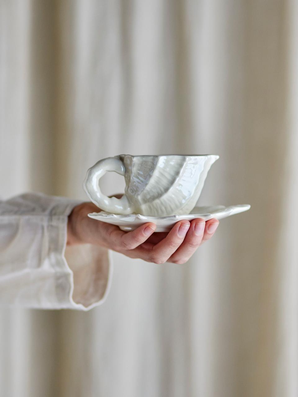 Shellie Cup w/Saucer, White, Stoneware