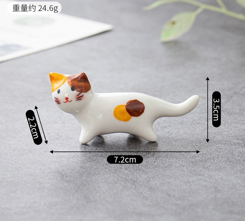 Ceramic Cat Chopstick Rest & Cutlery Holder – Cute Miniature Kitten Tableware Accent